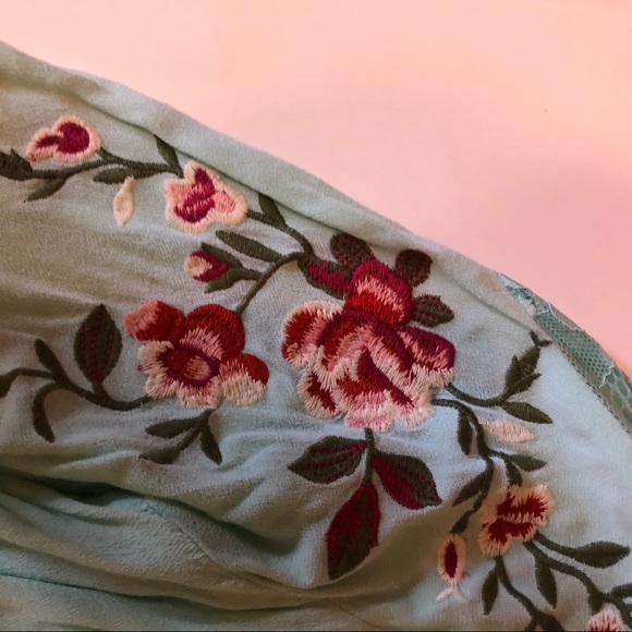 Mint green top - Picture 2 of 5